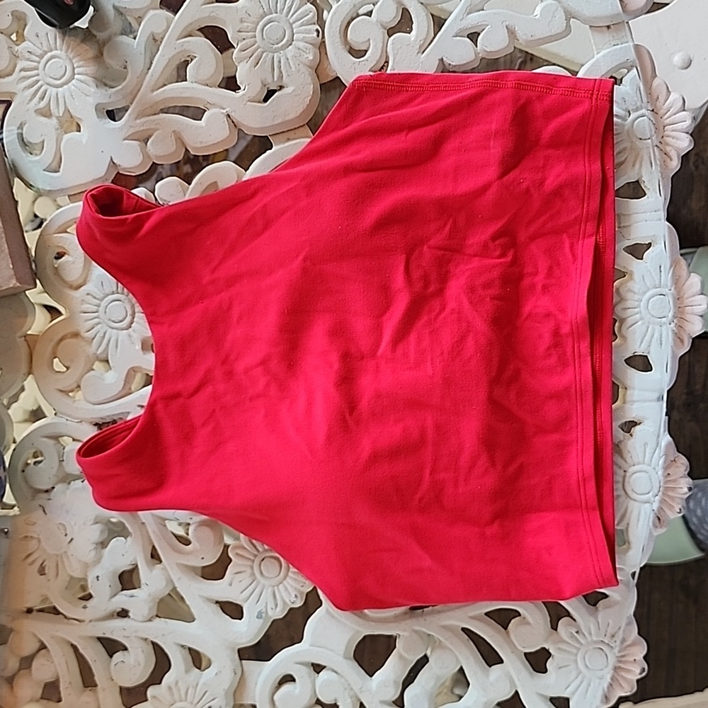 athleta aoft crop top. (conscious top?)